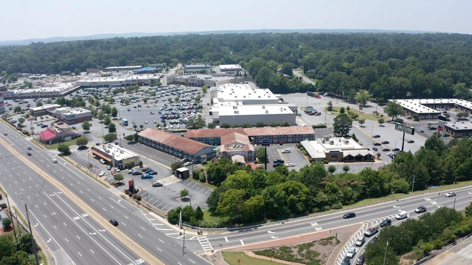 Howard Johnson By Wyndham Columbus Fort Moore Exteriér fotografie